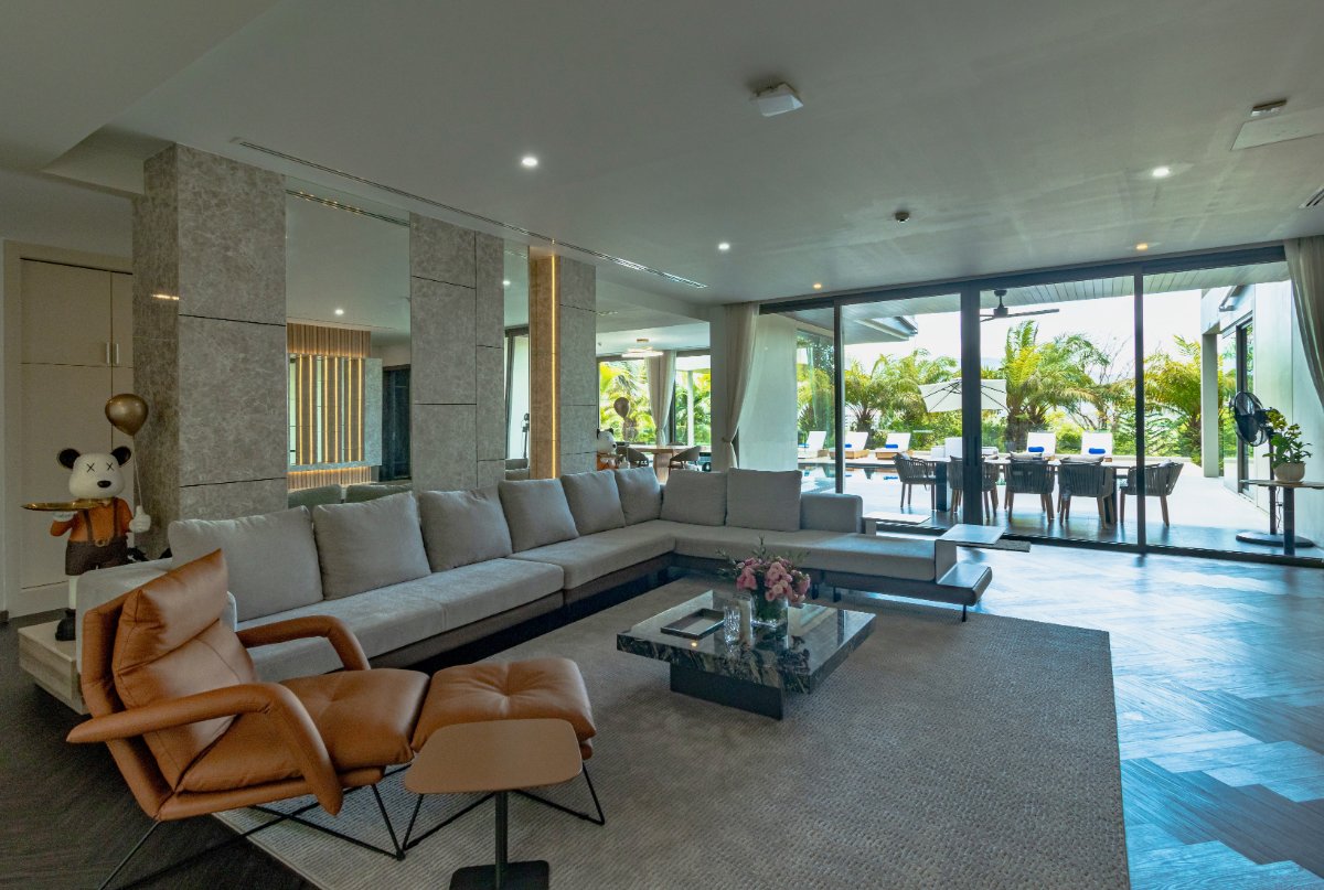 Living, kitchen and dining at Villa Lion